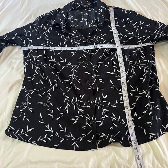 NWT Black Leaf Print Button Up Shirt Women's Plus Sz 2X - Picture 9 of 9